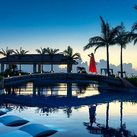 נאגו Oriental Hotel Okinawa Resort & Spa מראה חיצוני תמונה The pool at the hotel