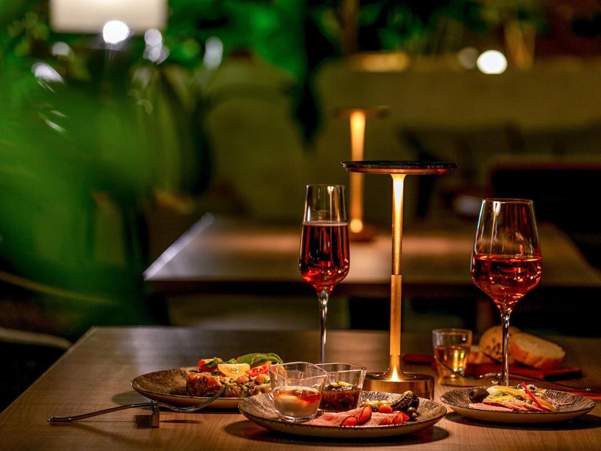 נאגו Oriental Hotel Okinawa Resort & Spa מראה חיצוני תמונה A candlelight dinner