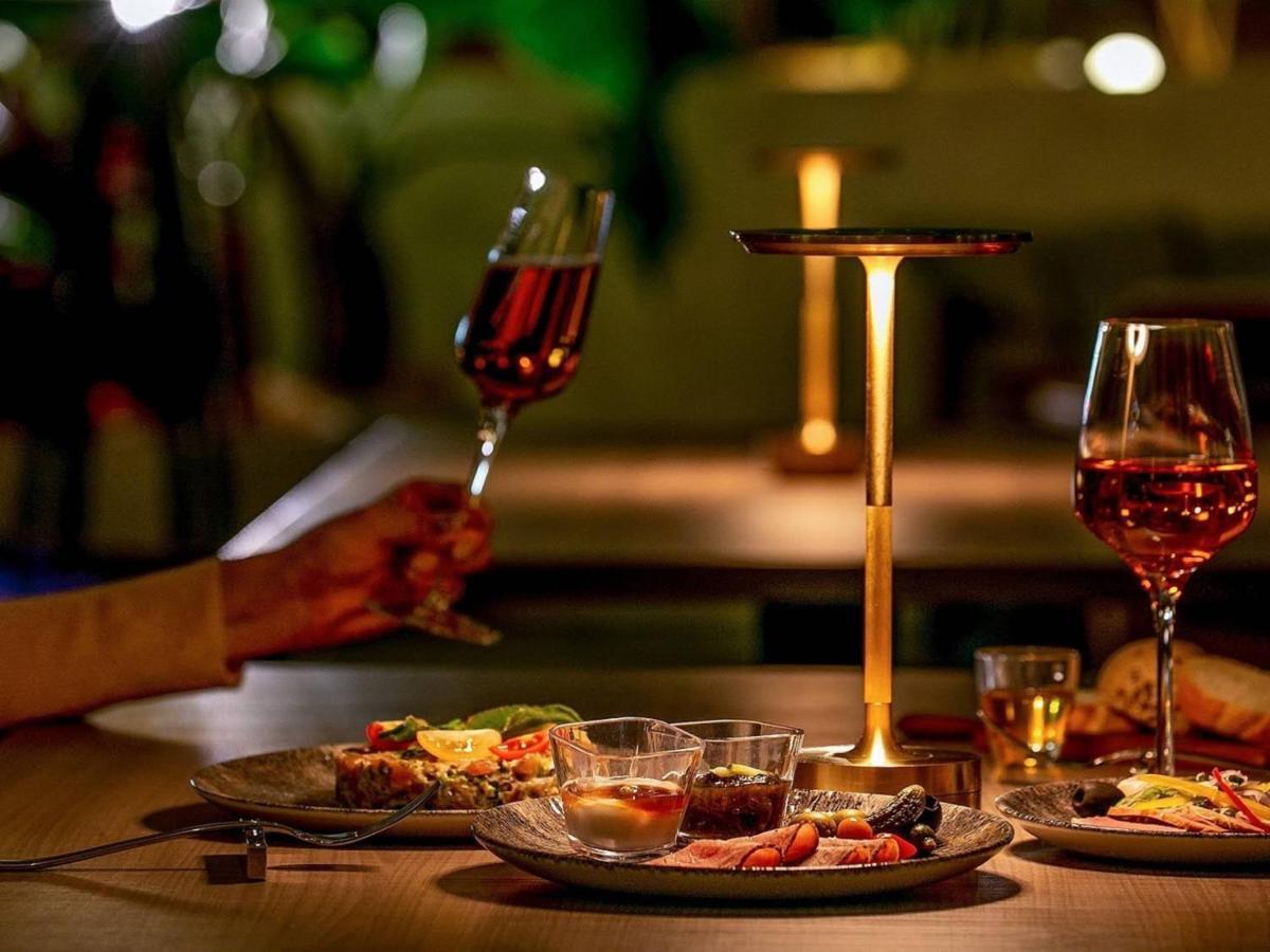 נאגו Oriental Hotel Okinawa Resort & Spa מראה חיצוני תמונה A restaurant in Dubai