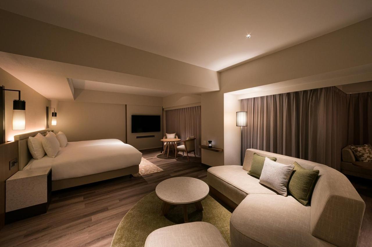 נאגו Oriental Hotel Okinawa Resort & Spa מראה חיצוני תמונה A suite at the hotel