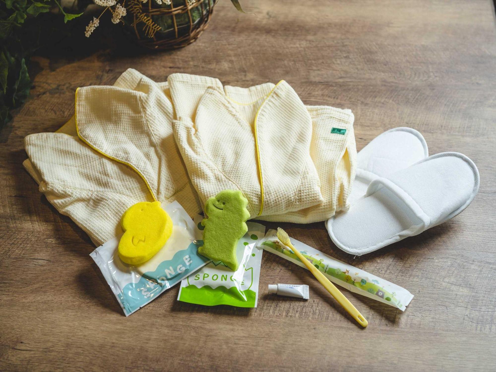 נאגו Oriental Hotel Okinawa Resort & Spa מראה חיצוני תמונה A set of onsen amenities