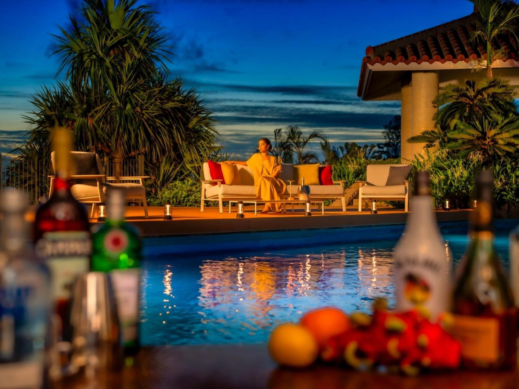 נאגו Oriental Hotel Okinawa Resort & Spa מראה חיצוני תמונה The pool at the hotel